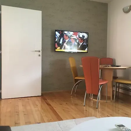 아파트 Apartman Galac